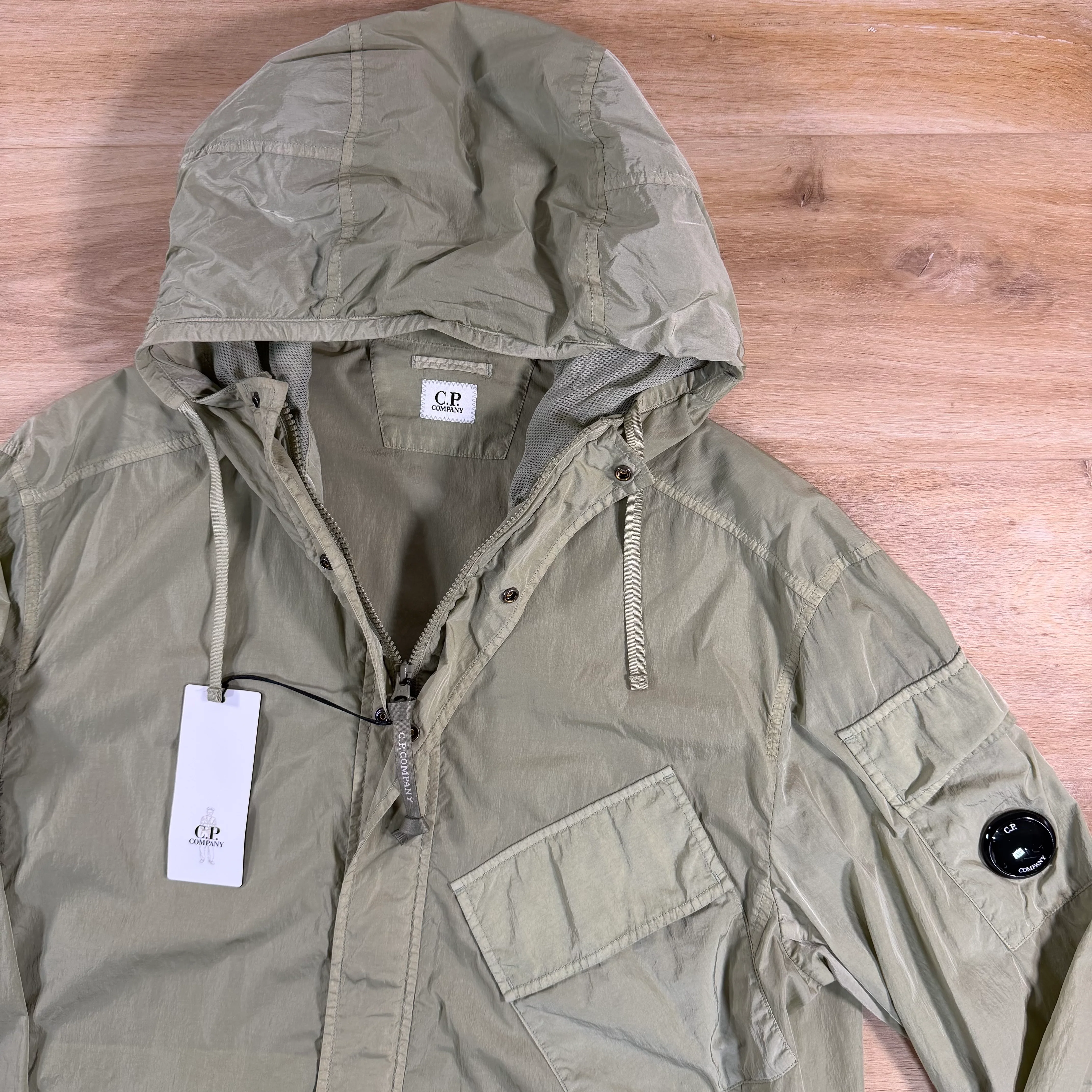 C.P. Company Chrome-R Hooded Lens Overshirt in Moss Gray - Green - Image 2
