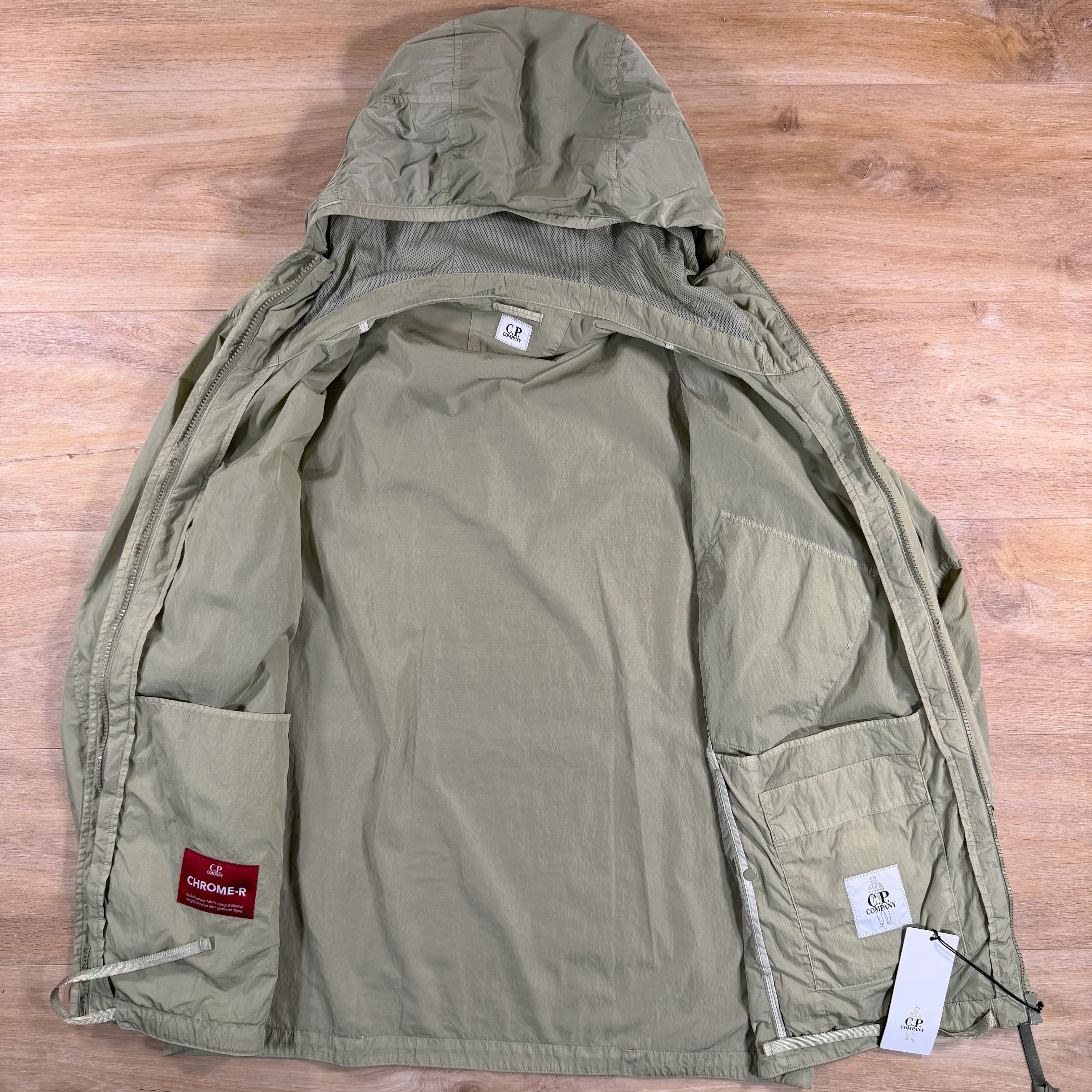 C.P. Company Chrome-R Hooded Lens Overshirt in Moss Gray - Green - Image 4