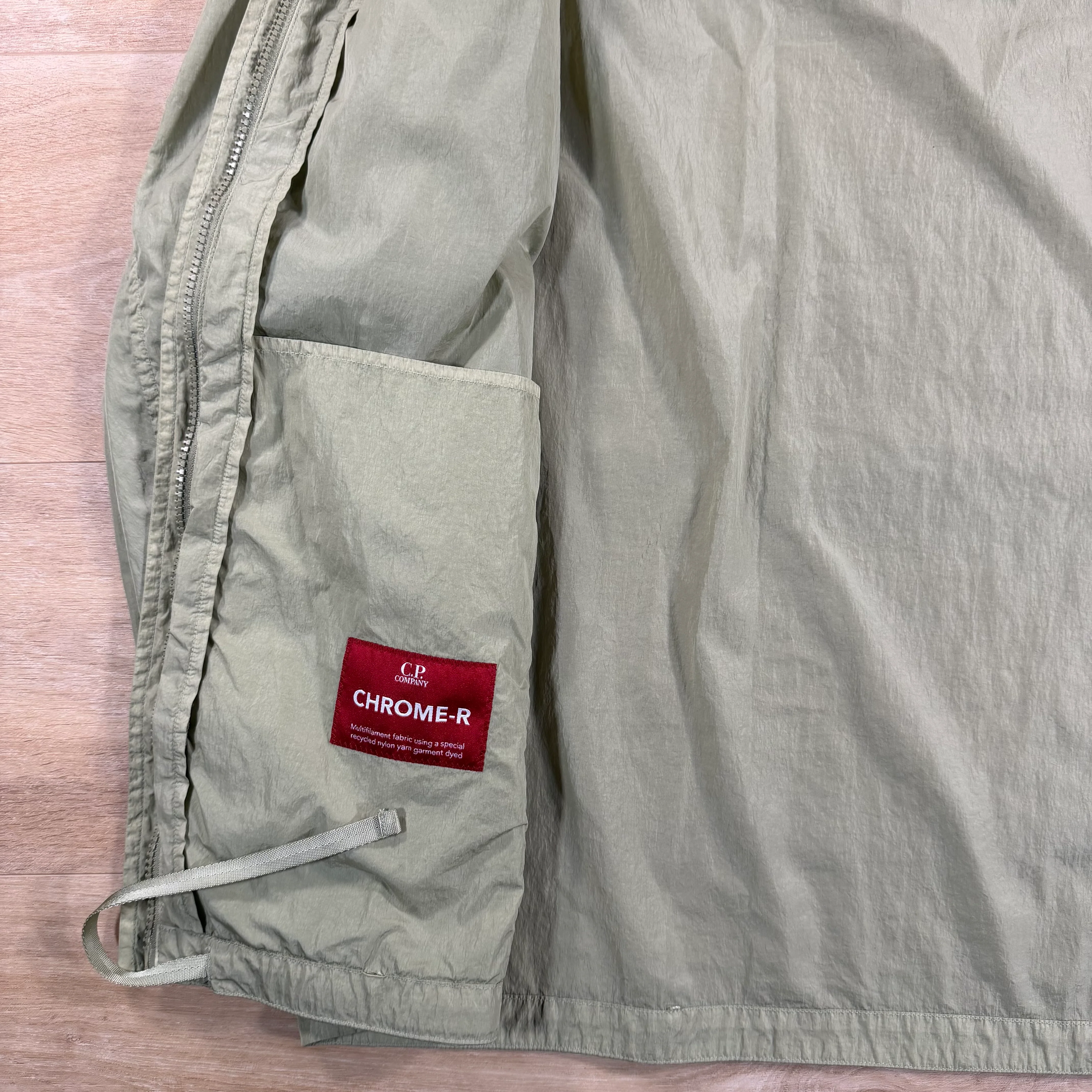 C.P. Company Chrome-R Hooded Lens Overshirt in Moss Gray - Green - Image 6