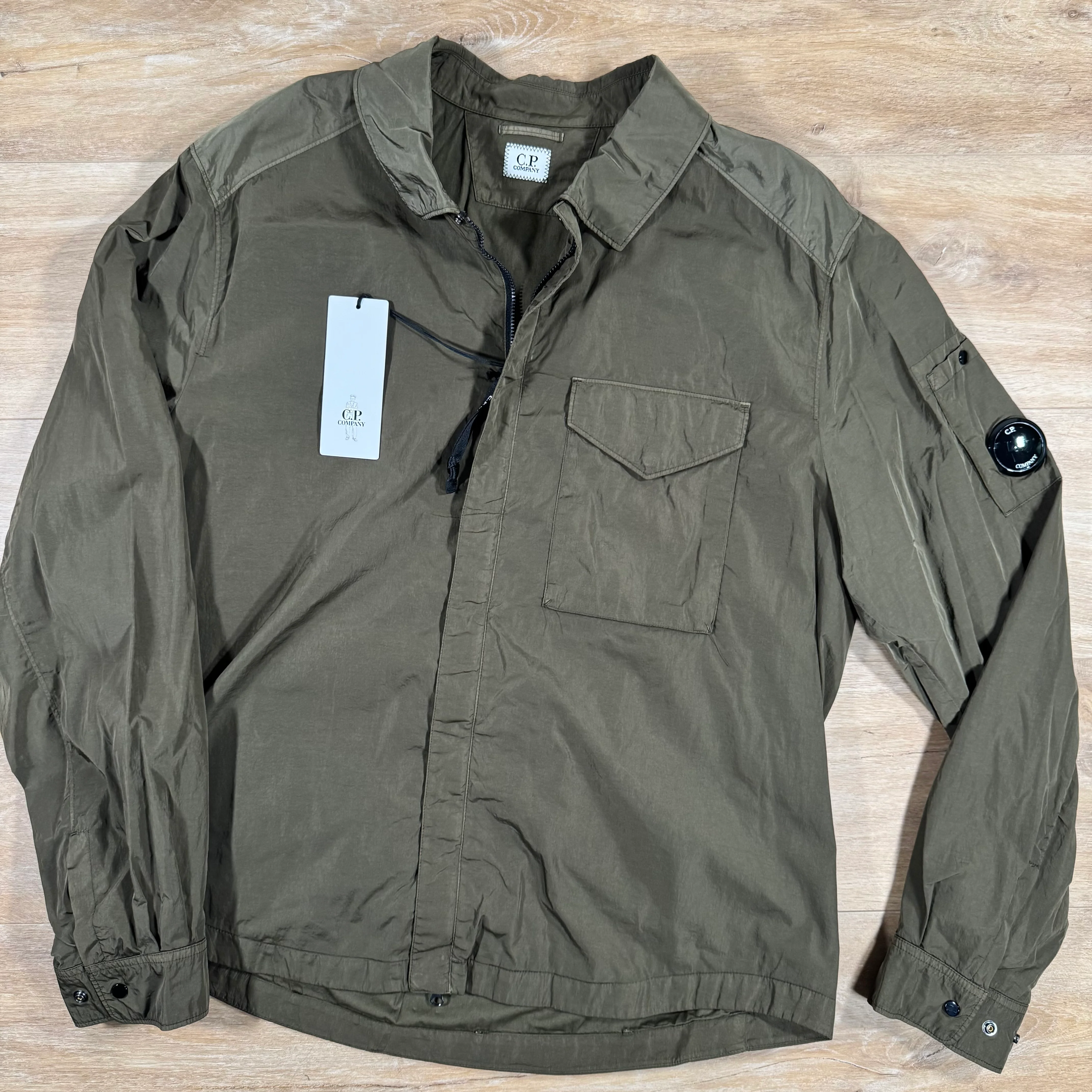 C.P. Company Chrome-R Lens Overshirt in Ivy Green