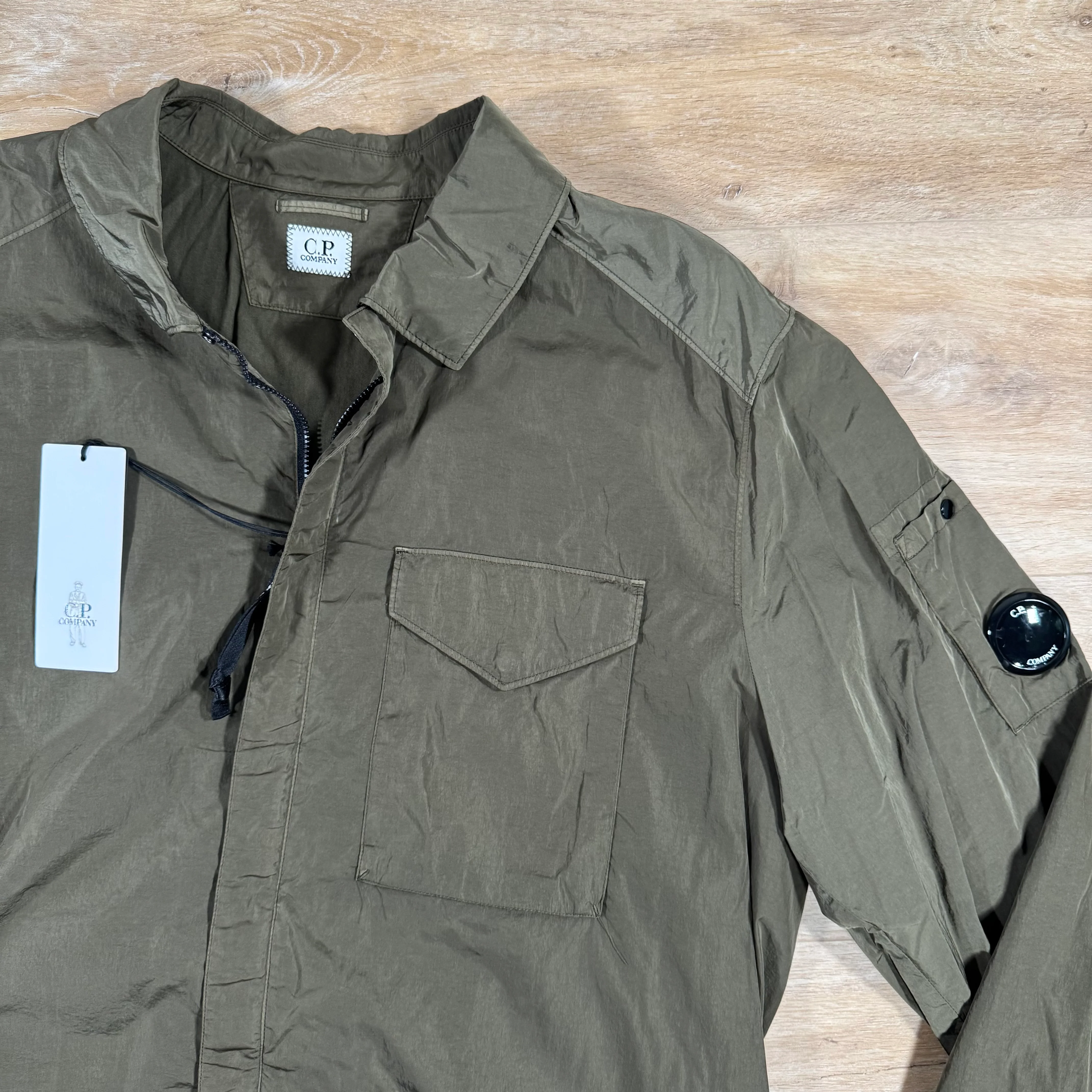 C.P. Company Chrome-R Lens Overshirt in Ivy Green - Image 2