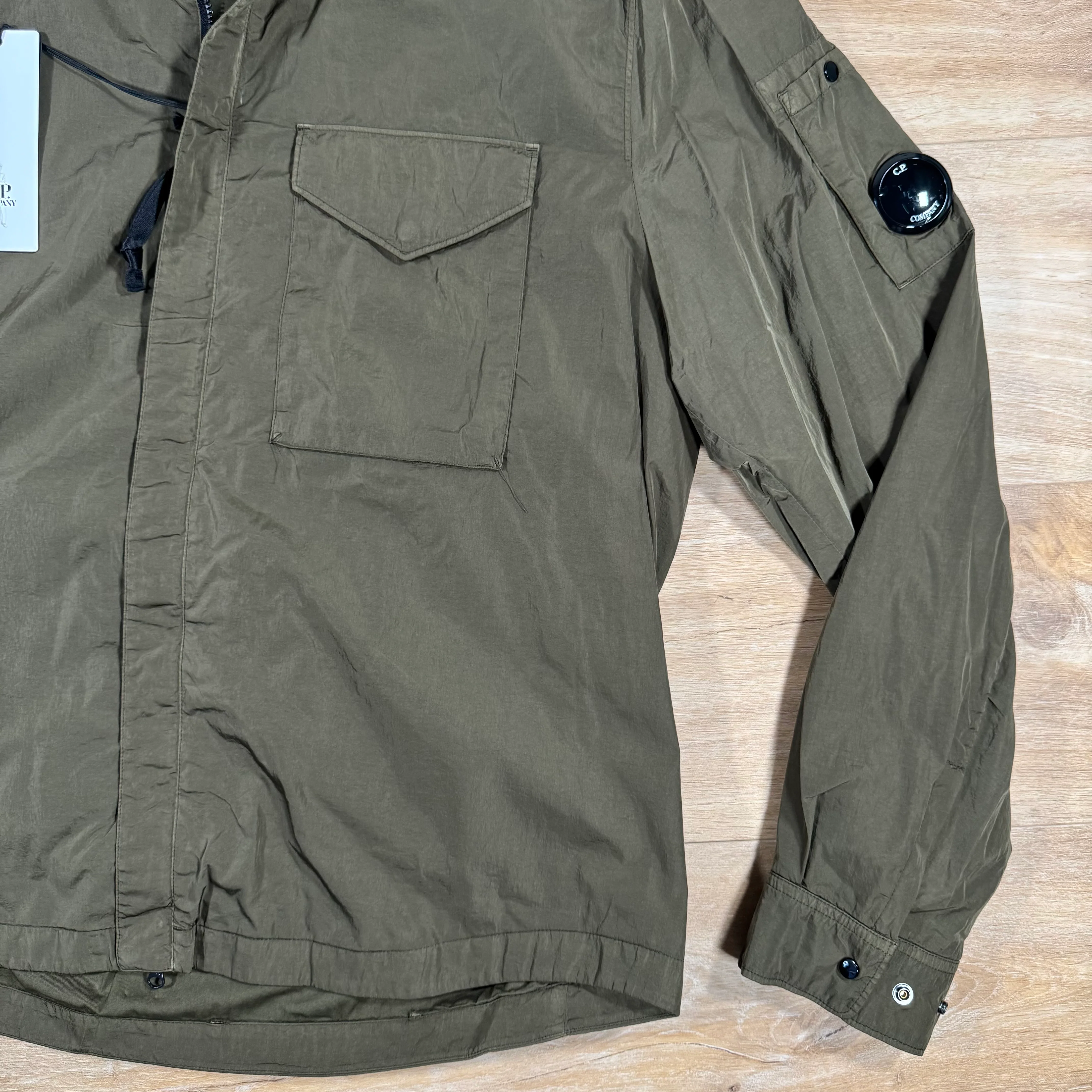 C.P. Company Chrome-R Lens Overshirt in Ivy Green - Image 3