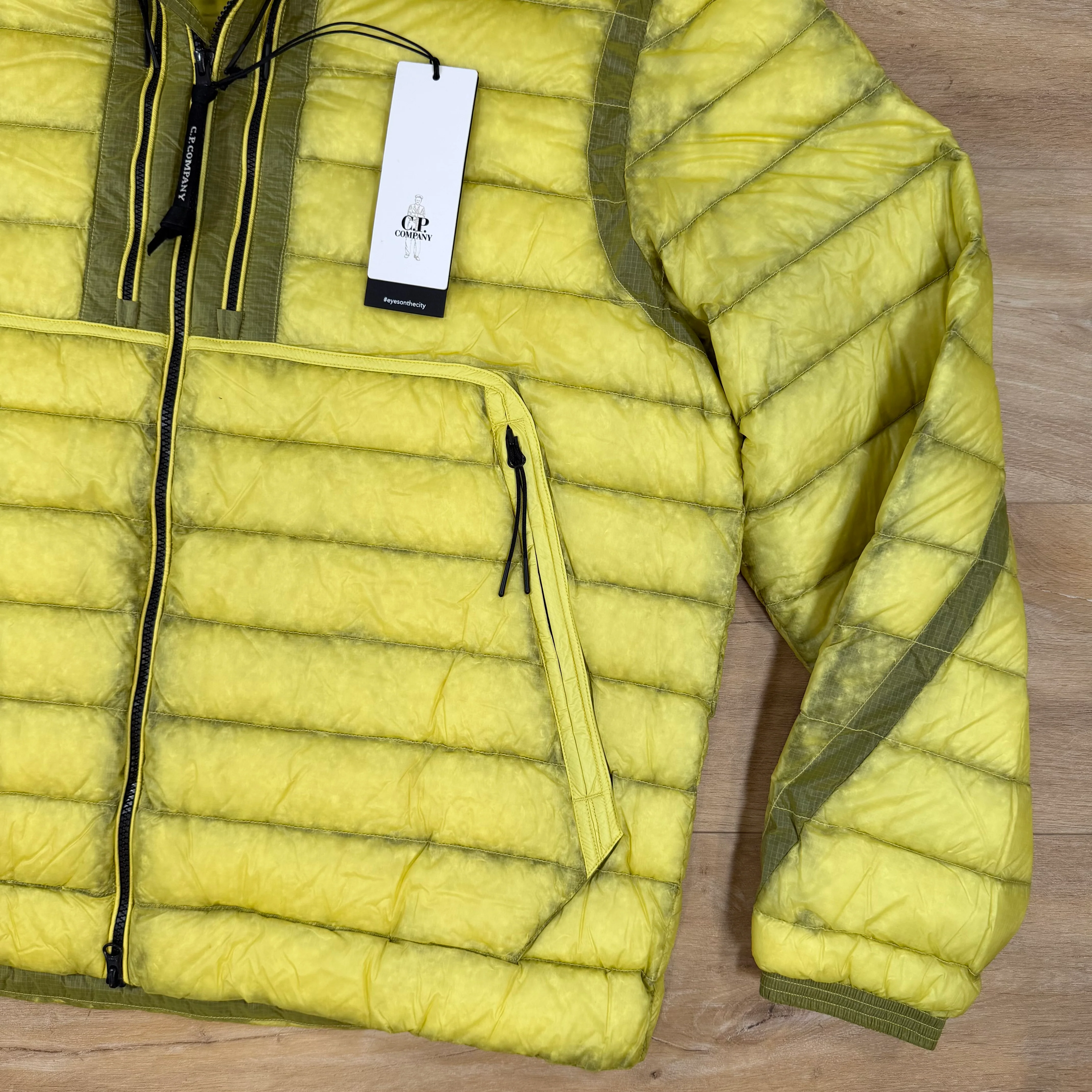 C.P. Company D.D. Shell Goggle Down Jacket in Green Sheen - Yellow - Image 3