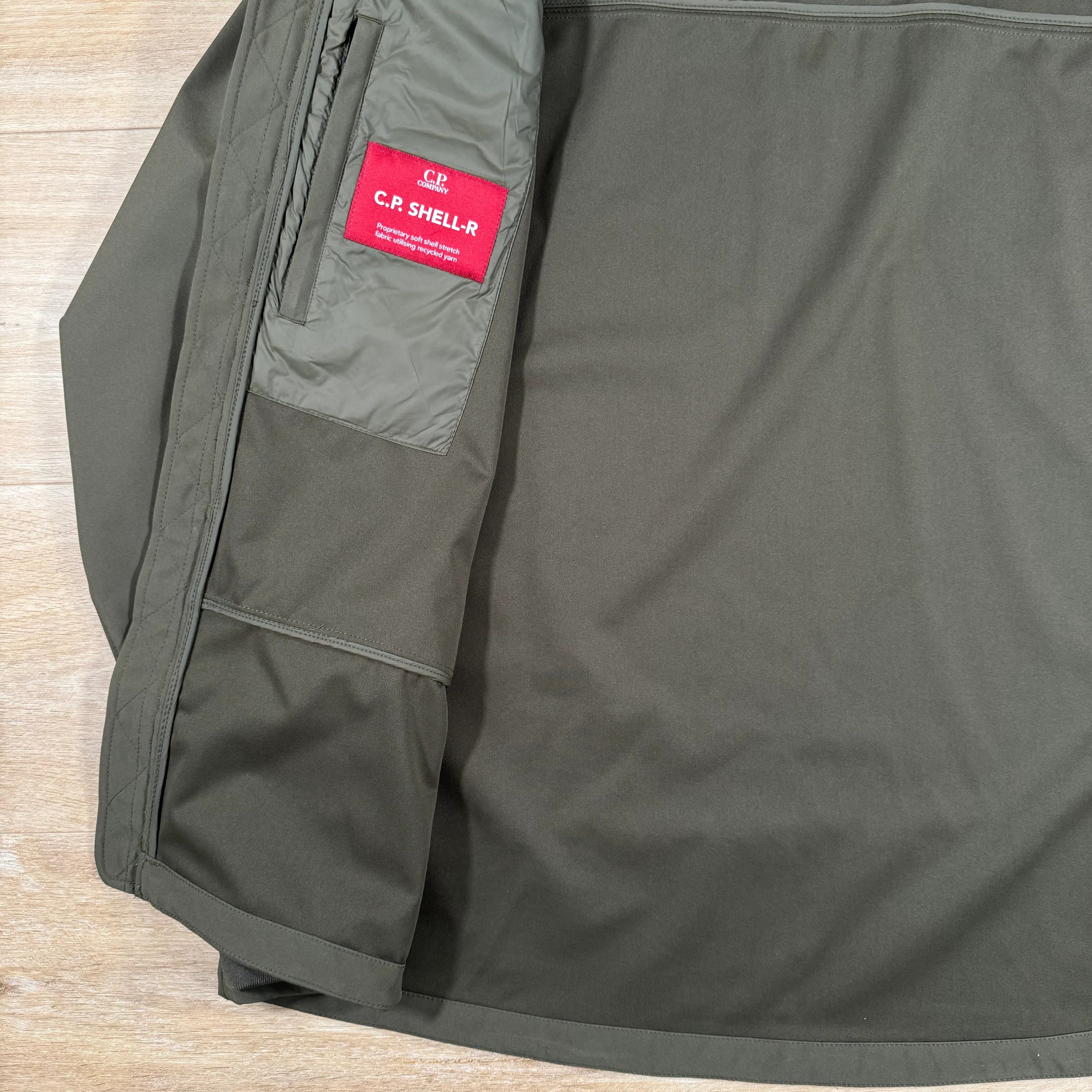 C.P. Company Shell-R Goggle Jacket in Ivy Green - Image 6