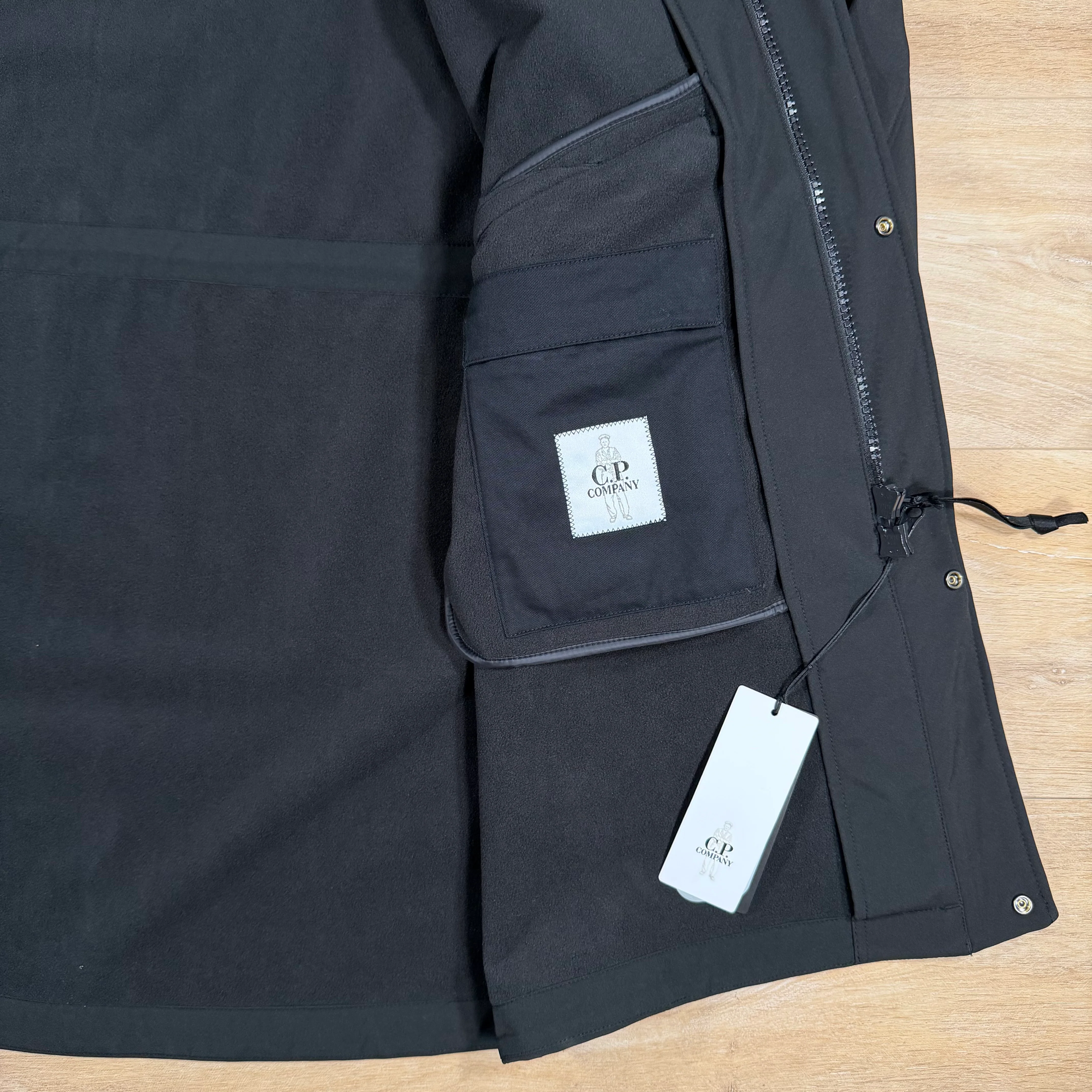 C.P. Company Shell-R Lens Hooded Parka in Black - Image 7
