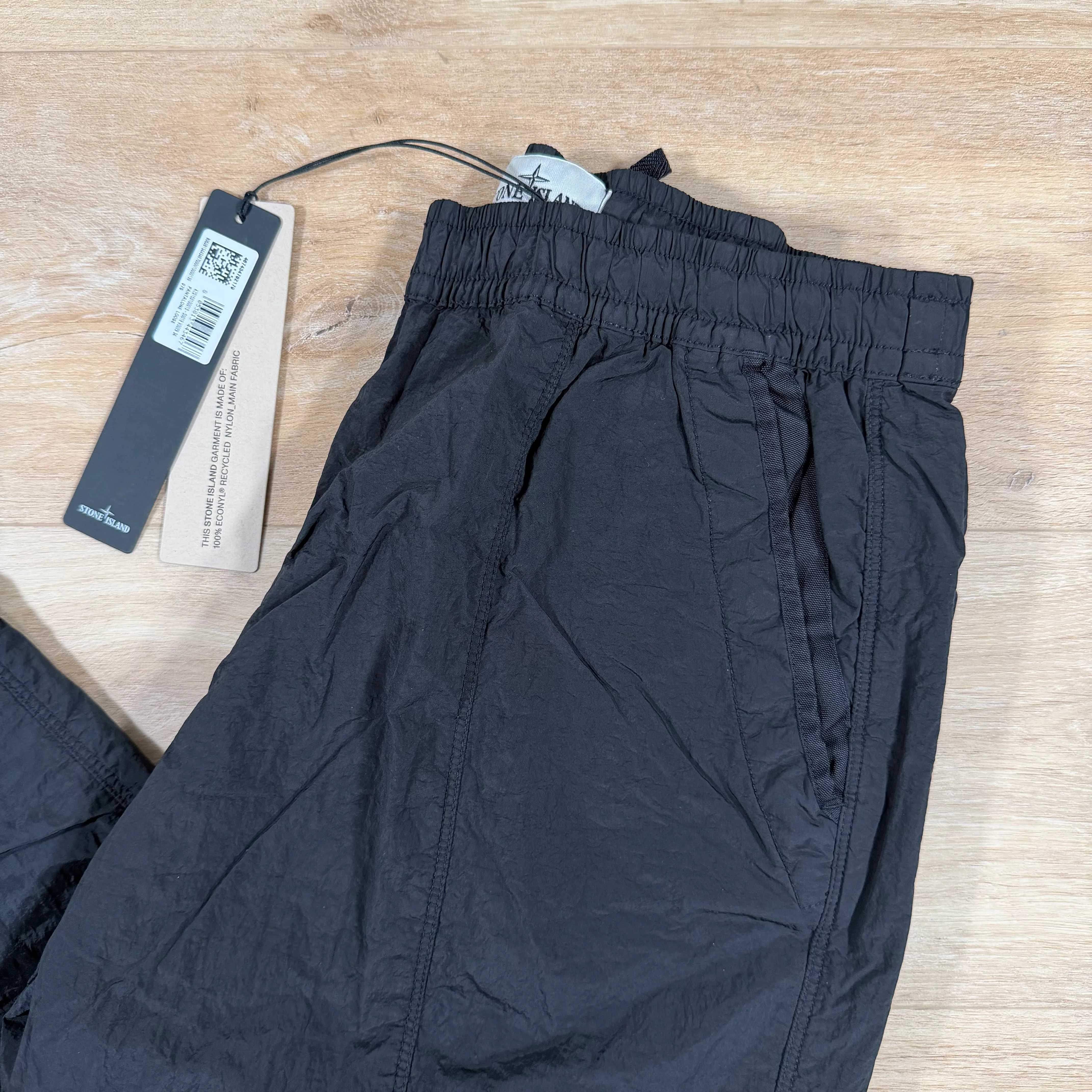 Stone Island Nylon Metal Loose Fit Cargo Trousers in Black - Image 2