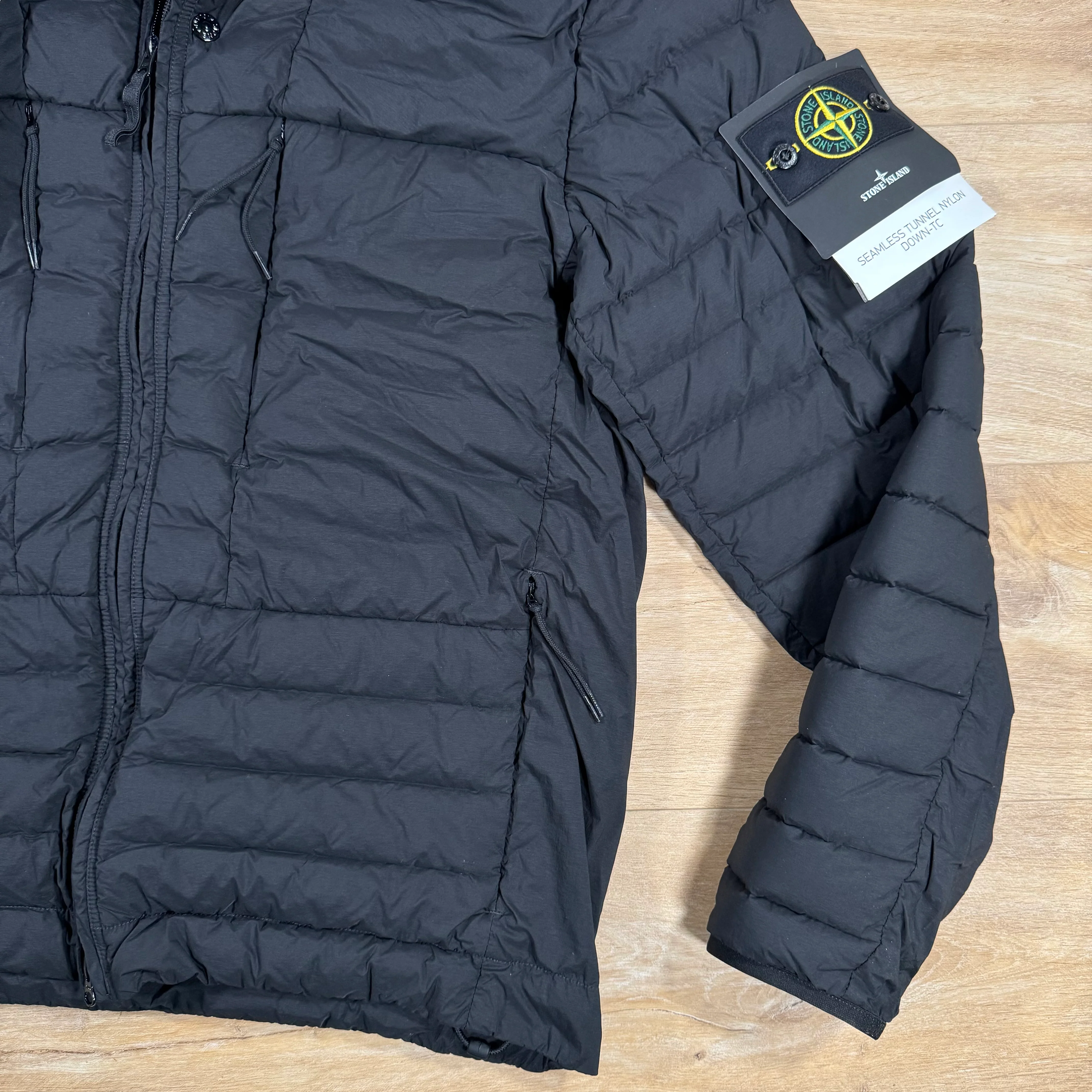 Stone Island Seamless Tunnel Nylon Down-TC Hooded Jacket in Black - Image 3