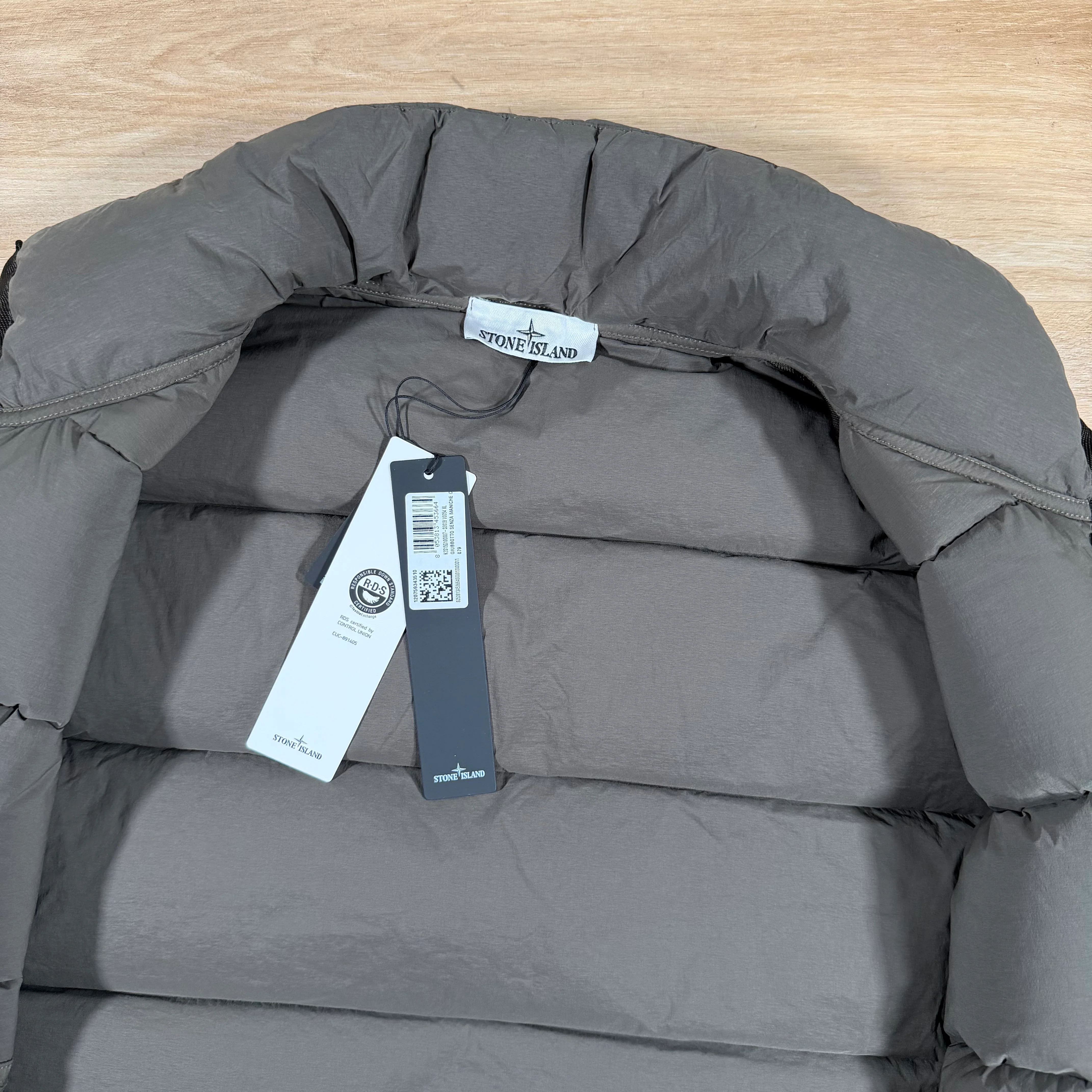 Stone Island Seamless Tunnel Nylon Down-TC Vest in Military Green - Image 5