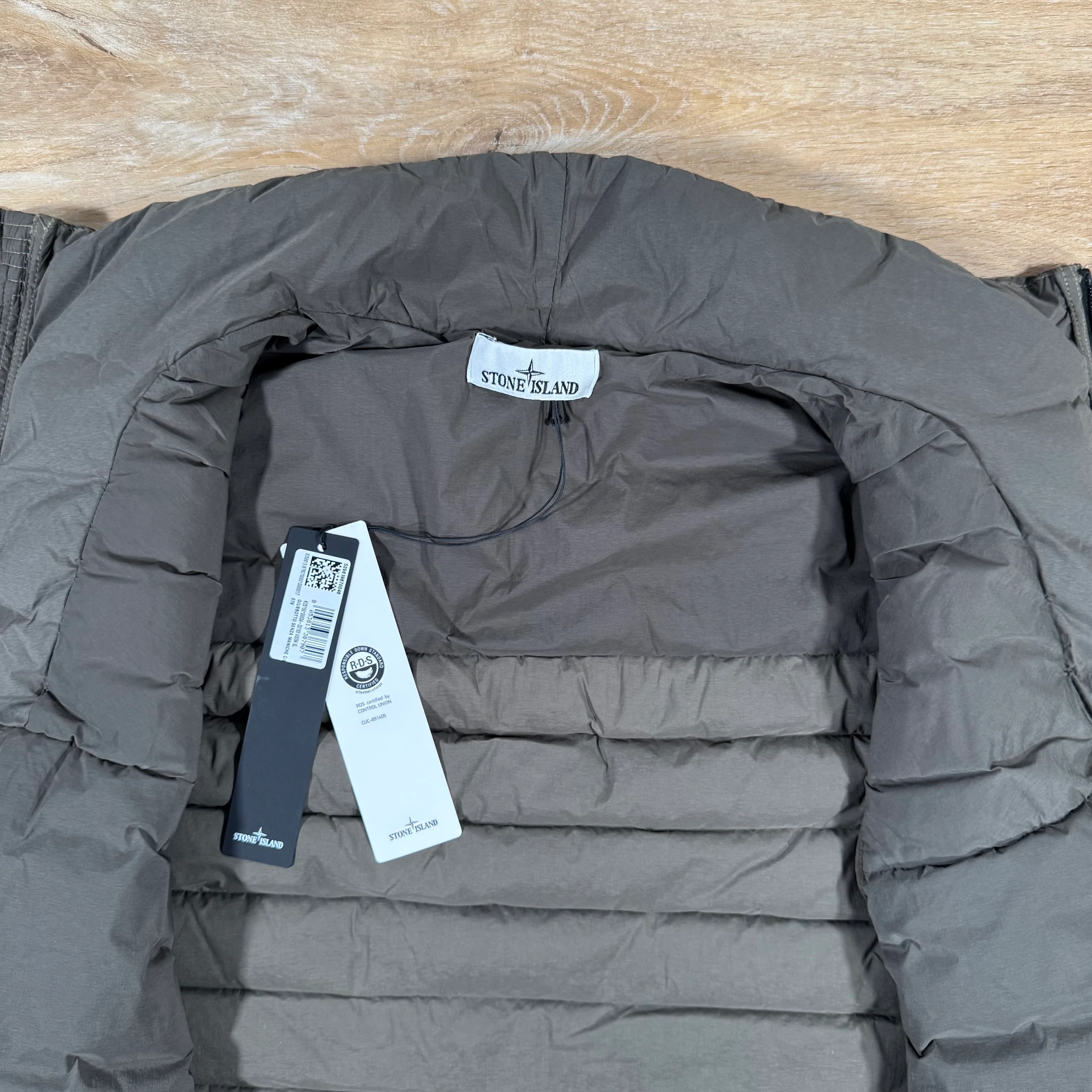 Stone Island Seamless Tunnel Nylon Down-TC Vest in Military Green - Image 5