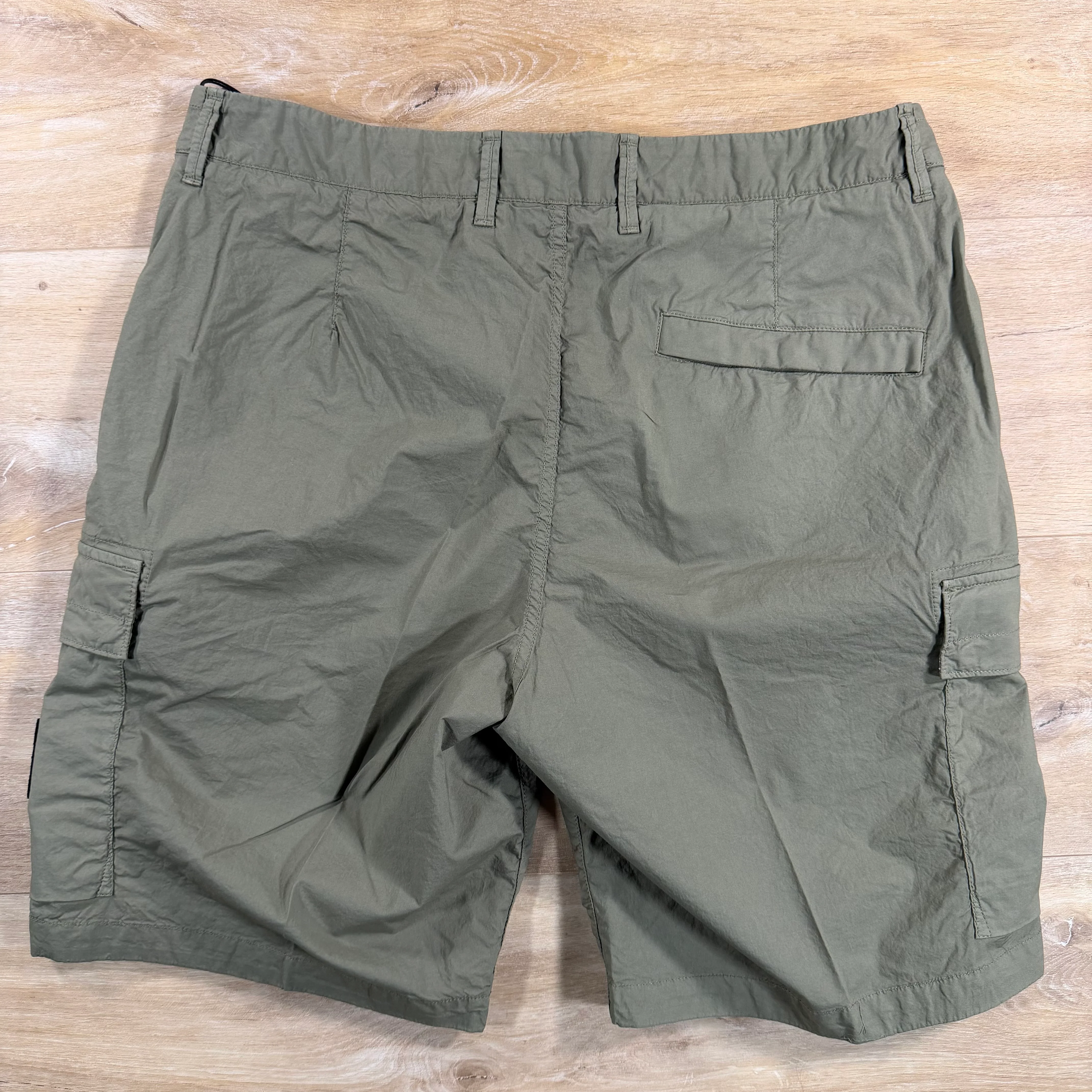 Stone Island Stretch Cotton Tela 'Paracadute' Cargo Bermuda Shorts in Military Green - Image 5